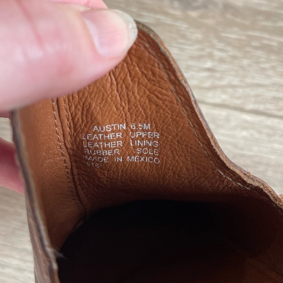 Steve Madden Brown Austin distressed leather booties - Picture 2 of 6